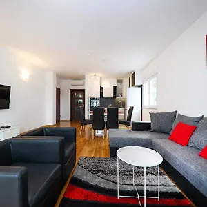 https://anchor.hotelinzadar.com